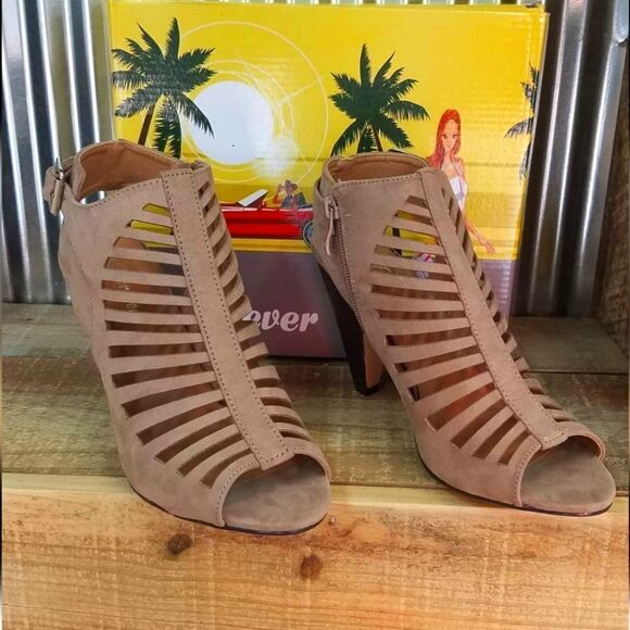 Forever open toe heel - Picture 1 of 7